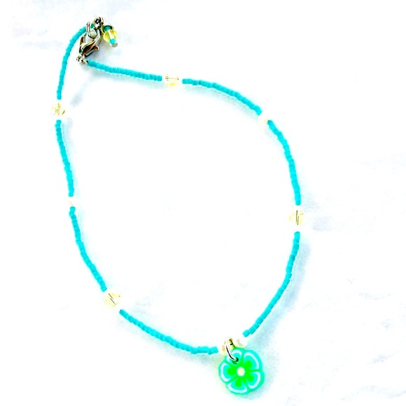 Handmade Green and Yellow Flower Anklet - Picture 3 of 6